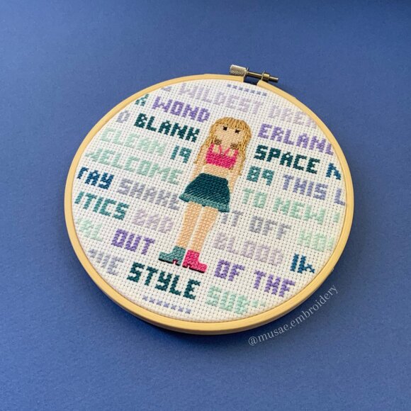 Taylor Swift Eras Tour '1989' Costume Cross-Stitch Embroidery Loop - Picture 2 of 3